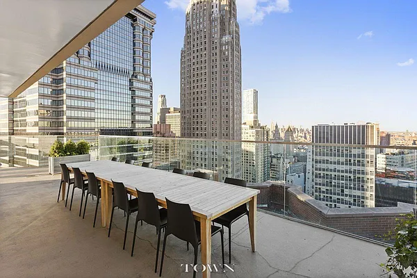 Rented by Town Residential | media 26