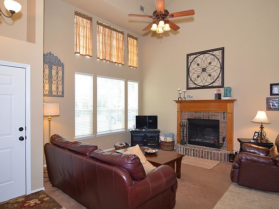 Great open entrance with fireplace