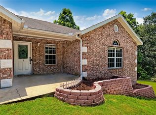 1 Sandhurst Dr, Bella Vista, AR 72714