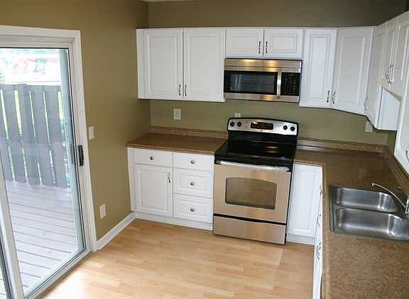 2nd image of 876 Pine Way Dr #G-2