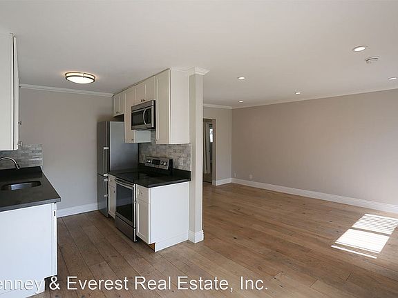 3rd image of 200 Guerrero St APT 204