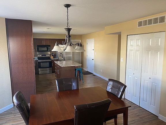 Huge kitchen with Pantry