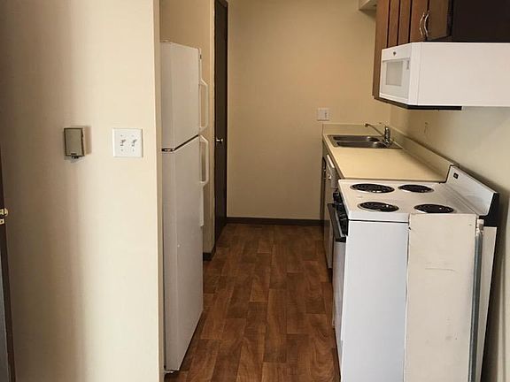 To schedule a showing, call directly to 815-200-4550.