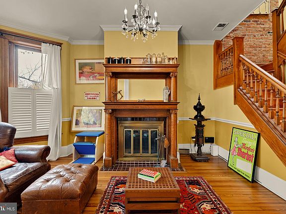 4th image of 543 11th St SE