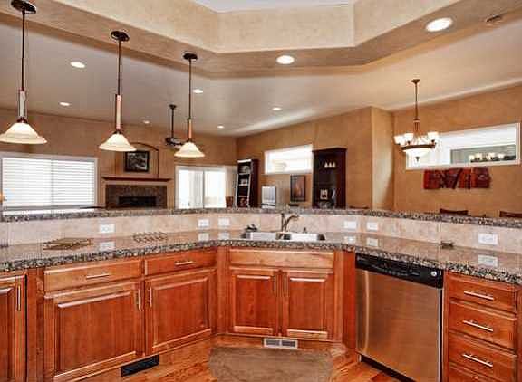 5th image of 13801 Paradise Villas Grv