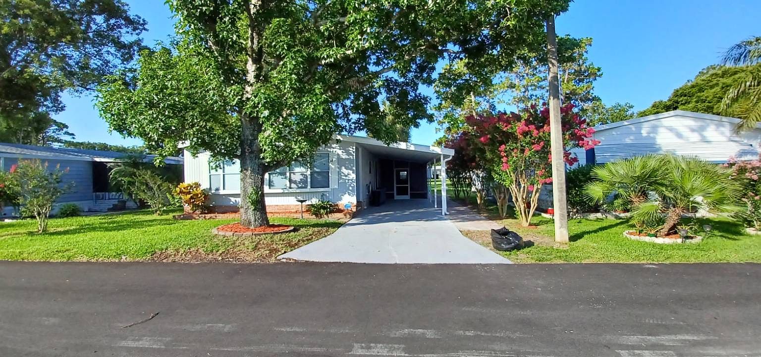 2160 Pebble Beach Blvd