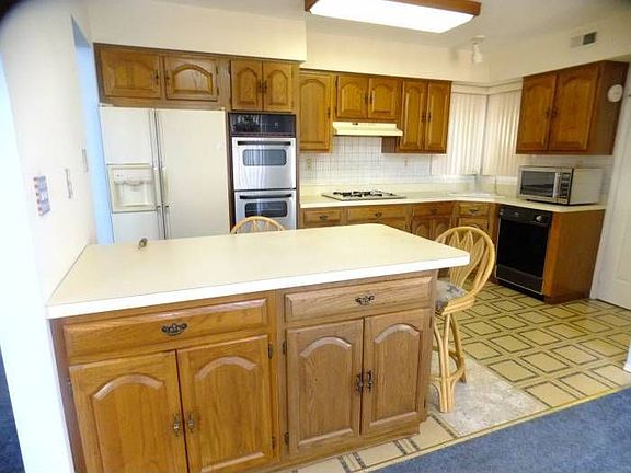 Opens to living/dining ar