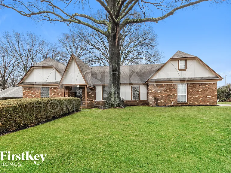 3854 Waterfall Dr — Photo 1