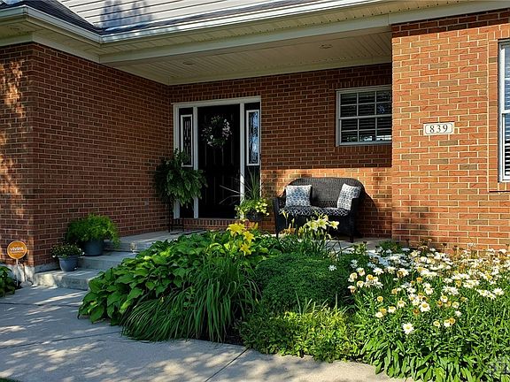 2nd image of 839 Shaftsbury Rd