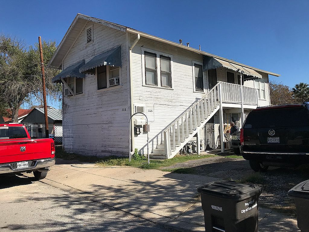 208 N Calaveras, San Antonio, TX 78207 Zillow