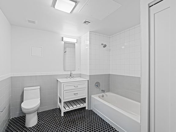 5th image of 865 Rogers Ave APT 201