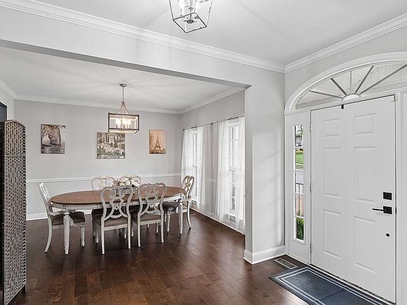 5th image of 1206 Broadmoor Cir