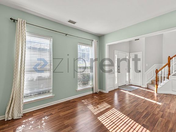 3rd image of 6401 Fillian Ln