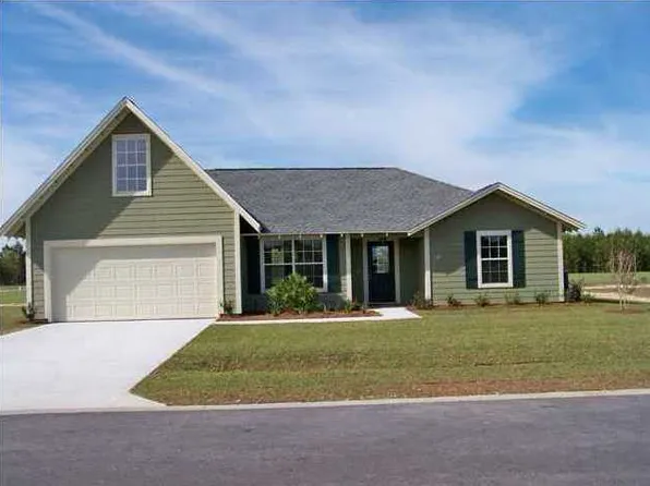 89 Lockwood Way E, Defuniak Springs, FL 32435