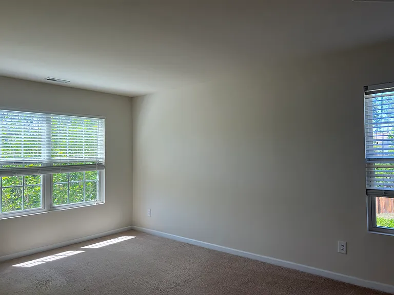 416 Charleville Ct — Photo 25