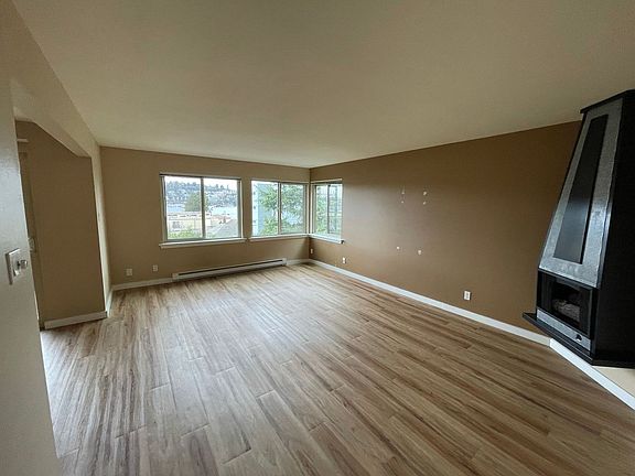2nd image of 2026 Yale Ave E APT 302