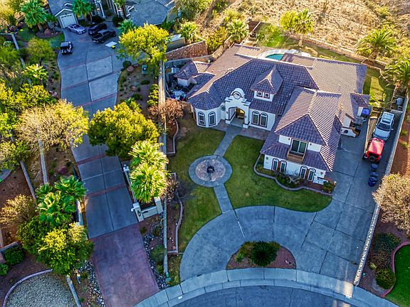 3rd image of 1032 Calle Milagro Dr