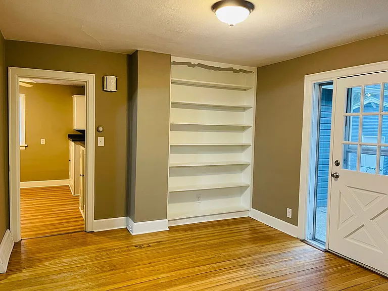 440 Lewis Ave — Photo 14