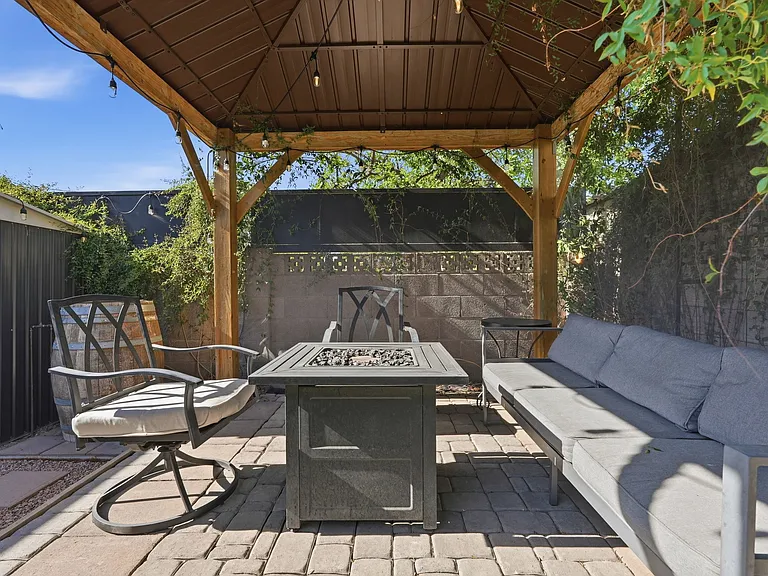 1266 E Alameda Dr — Photo 6