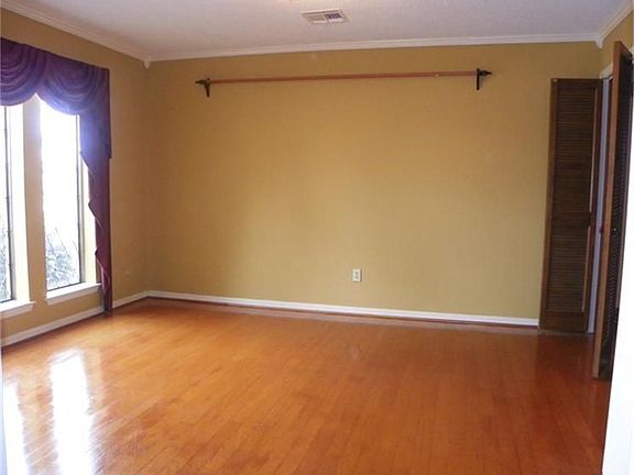 Formal Living w/Hardwoods
