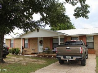 25676 NE Evans St, Altha, FL 32421