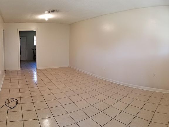 2nd image of 4551 Shalimar Dr