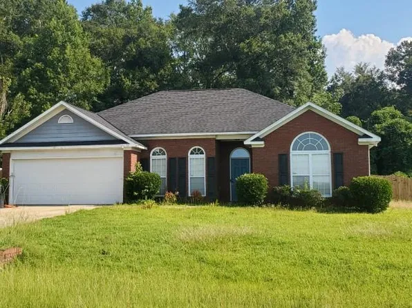 52 Redwood Dr, Phenix City, AL 36869