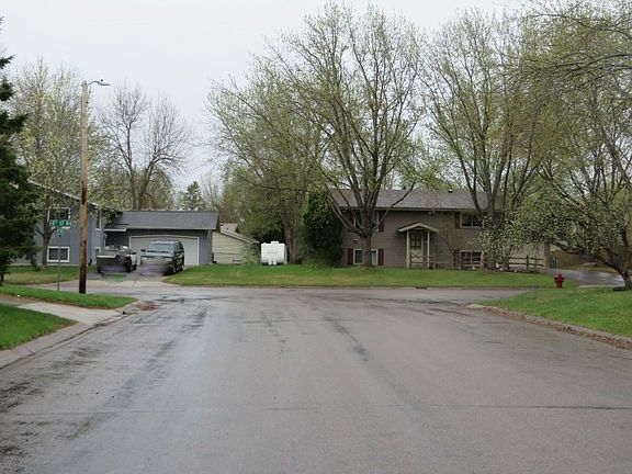 4th image of 800 2nd Ave N
