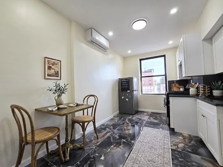 168 22nd St #3C — Photo 3