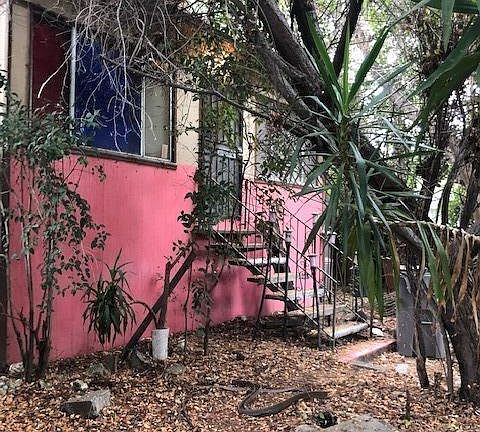 2nd image of 633 Short St