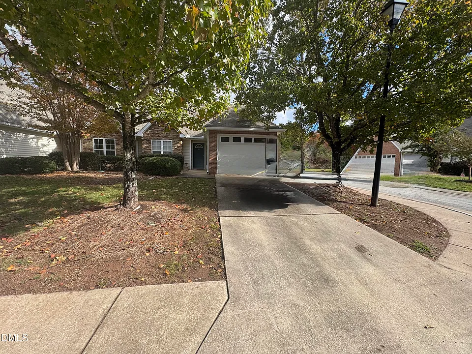 2521 Gordon Glen Ct #103