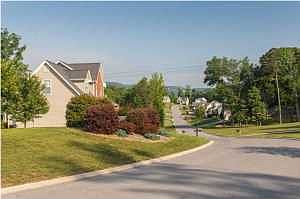 3rd image of 416 Olivia Ln