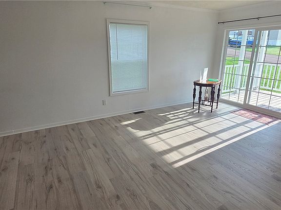 4th image of 107 Brodview Ln