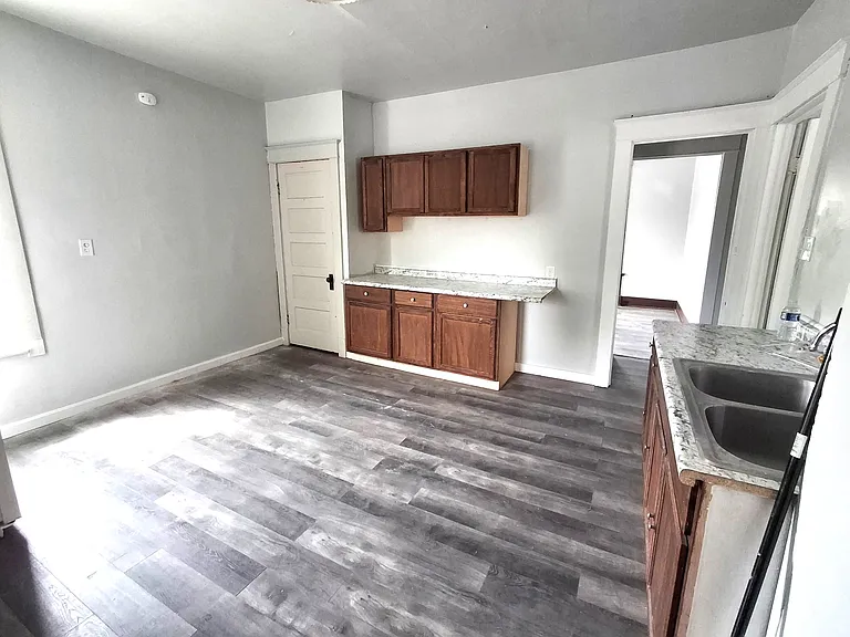 2825 Raspberry St #2 — Photo 8