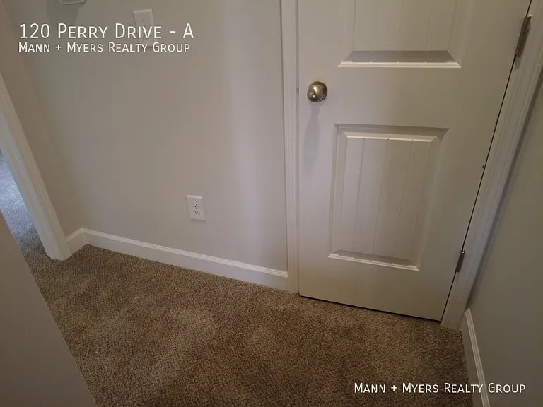 120 Perry Dr #A — Photo 17
