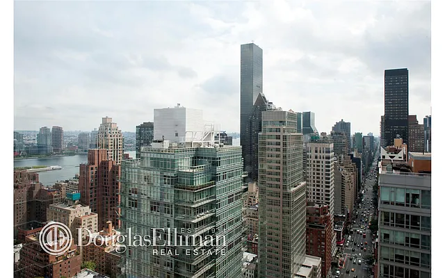 Sold by Douglas Elliman | media 14