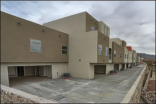 Moderno Village Apartments and Town Homes — Photo 186