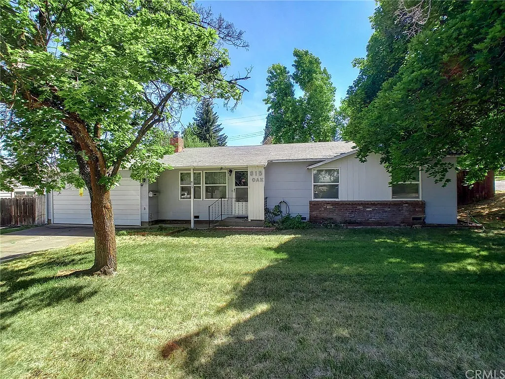 815 Oak St photo 1