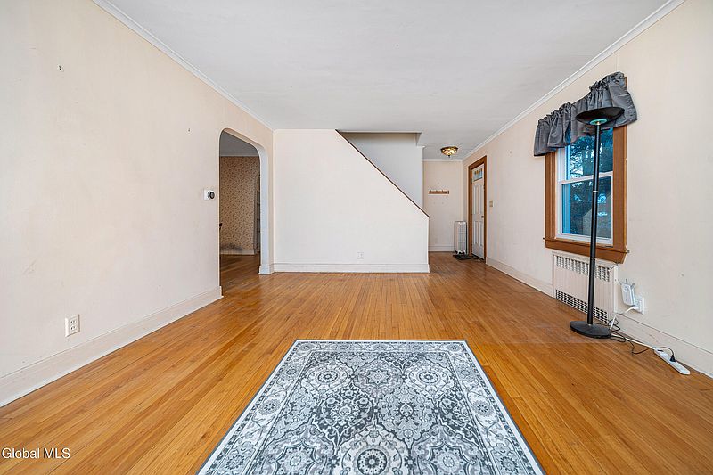 4th image of 8 Providence Street