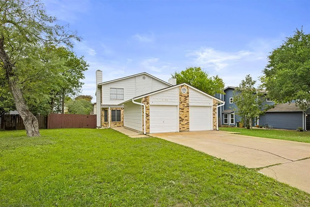 2 bed, 2.5 bath, 1300 sqft, $1,950 — Photo 2