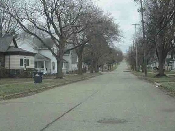 Exterior Neighborhood (street photo)