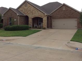 1112 Clairemont Ln, Burleson, TX 76028