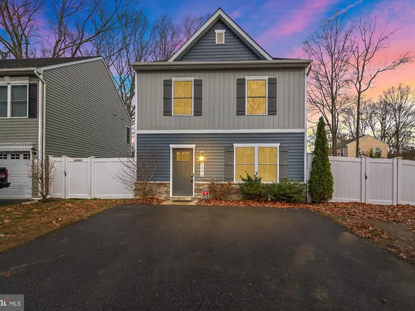 1222 Hawthorne St, Shady Side, MD 20764