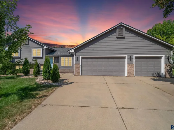 900 E 64th St, Sioux Falls, SD 57108