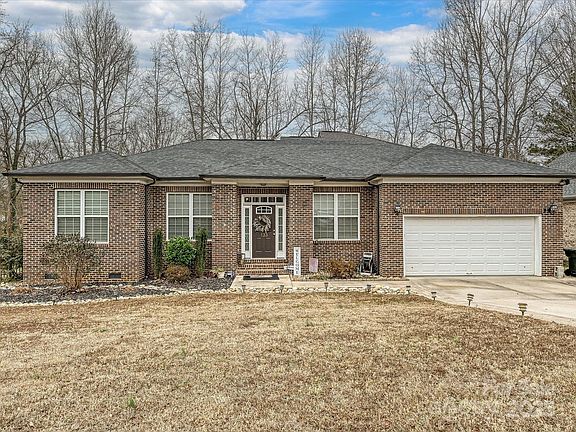 2nd image of 133 Ole Eastpointe Dr