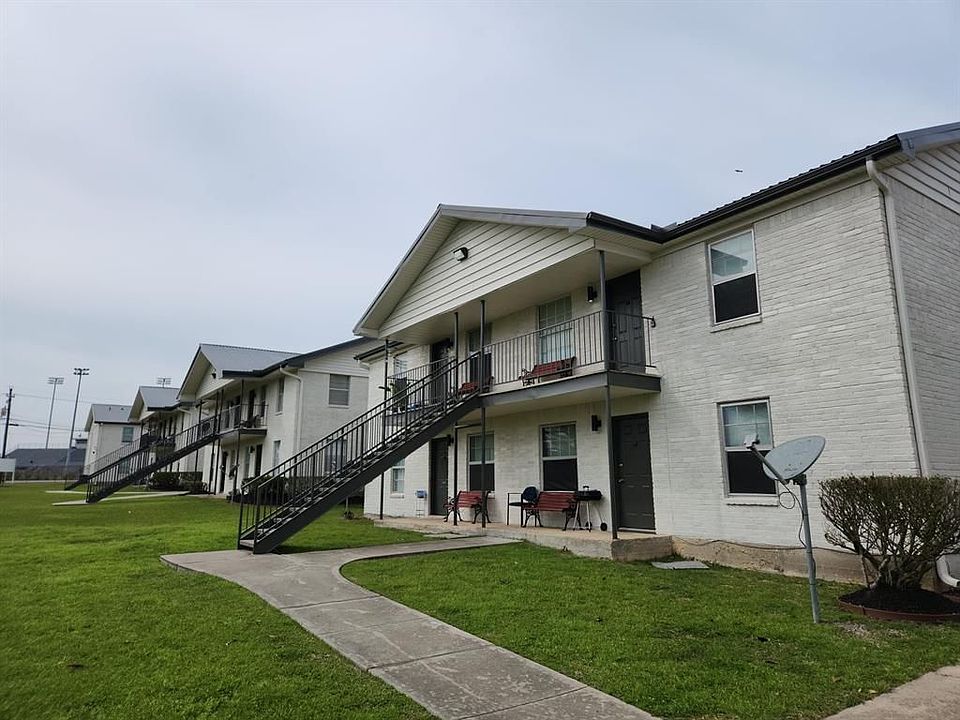 1st image of 100 Lamar St APT 12