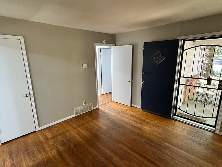 3056 Arrendale St — Photo 3