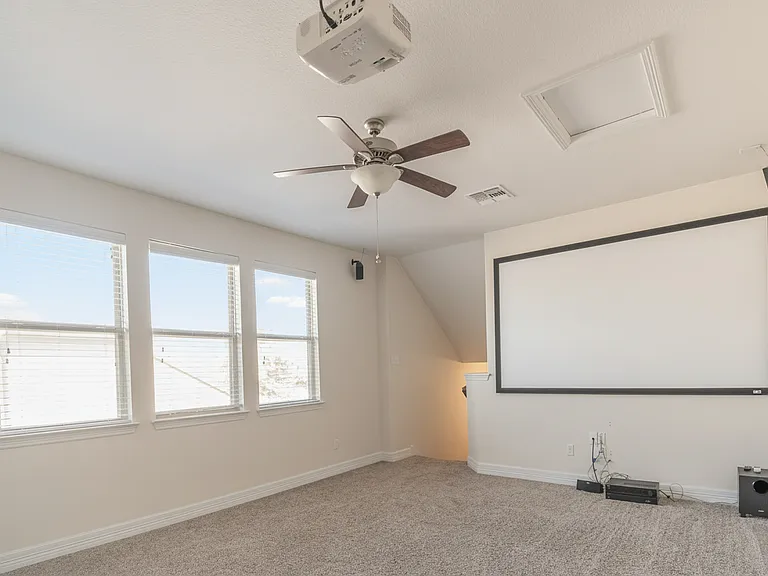 3208 Honey Peach Way — Photo 32