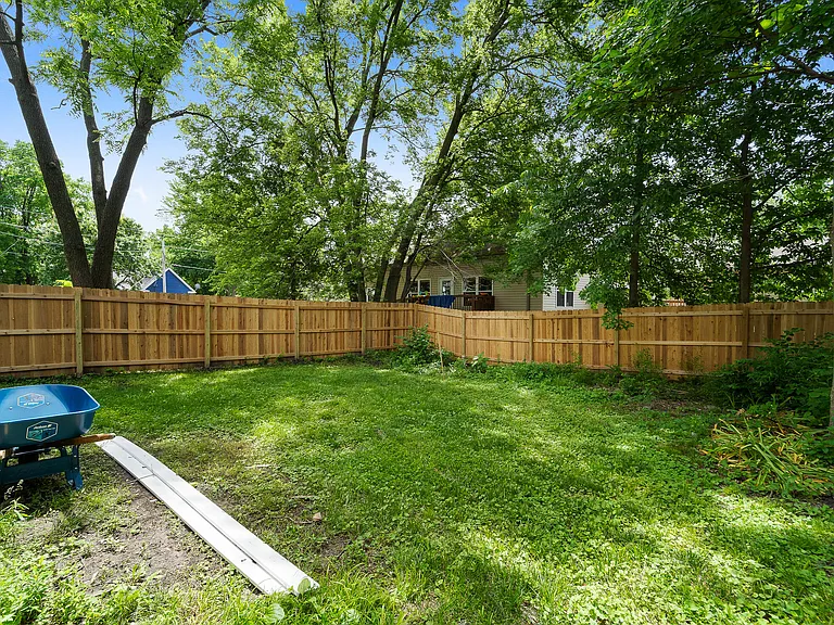 503 N William St — Photo 26