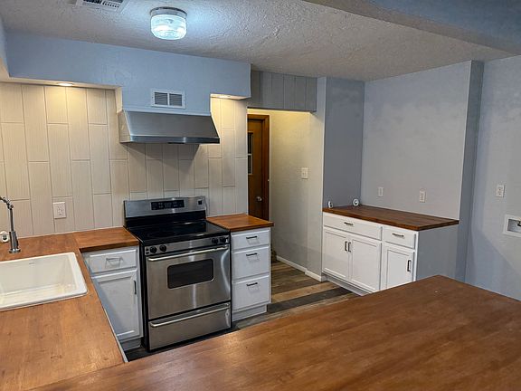 2nd image of 5618 NW Beechwood Dr